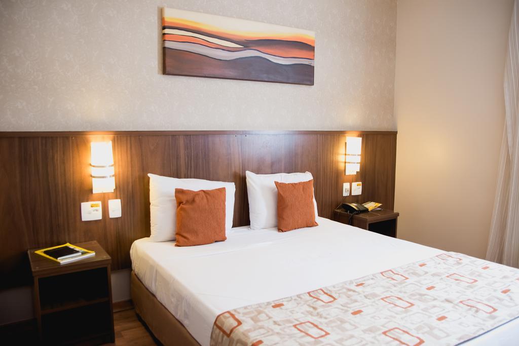 Class Hotel Varginha Extérieur photo