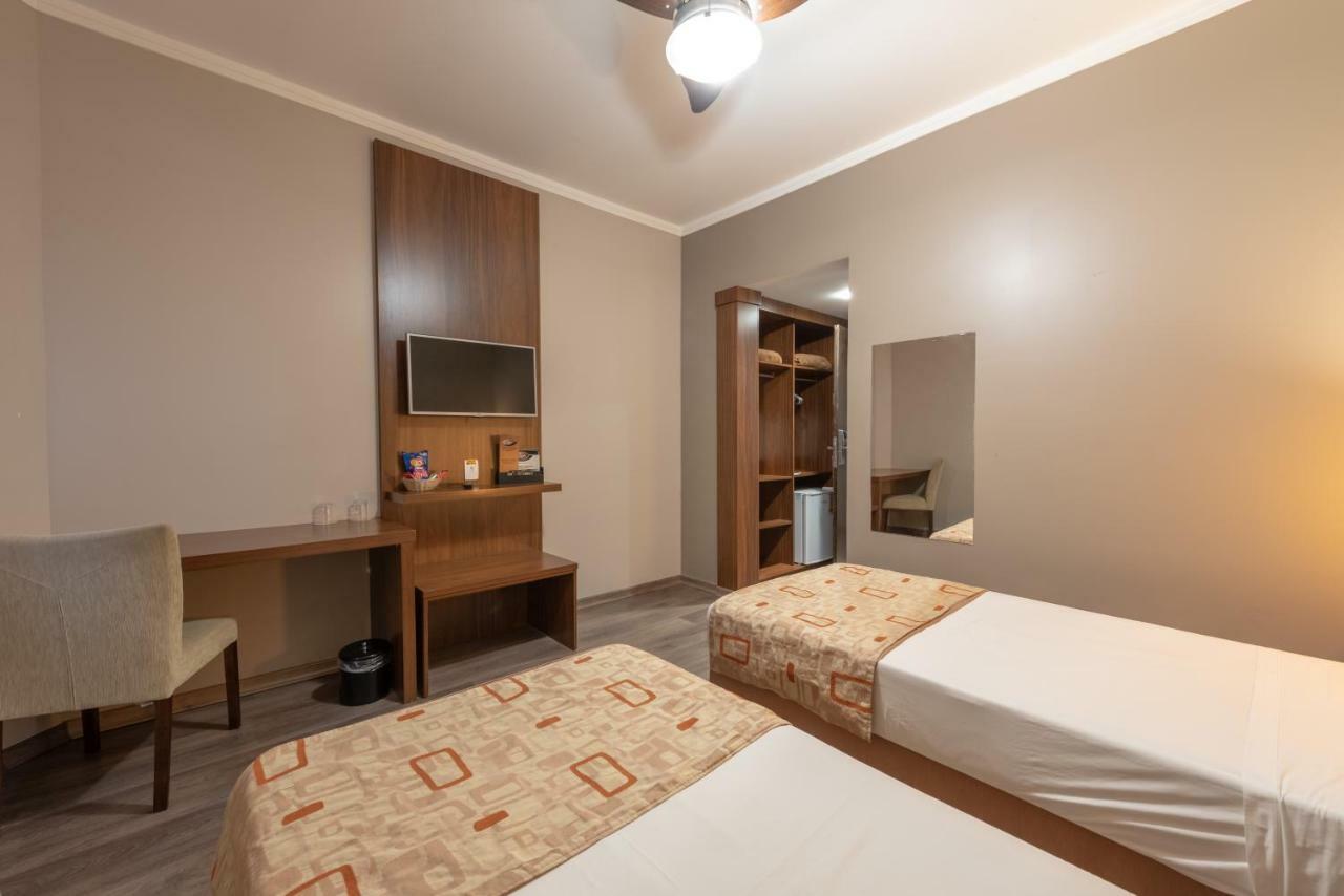Class Hotel Varginha Extérieur photo